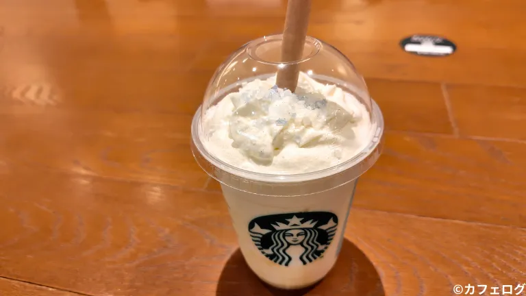 マカダミアホワイトスノーチョコレートフラペチーノ